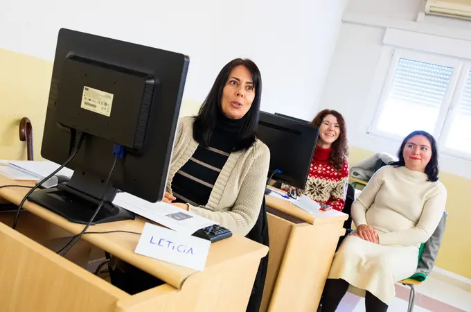 Cursos de digitalización para mujeres madrileñas en desempleo: “Ahora tengo ilusión”
