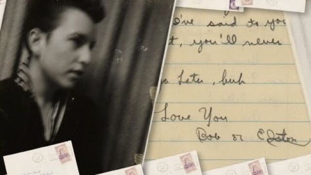 AME4567. WASHINGTON (ESTADOS UNIDOS), 18/11/2022.- Fotografía cedida por RR Auction and © the Estate of Barbara Hewitt que muestra algunas de las cartas de amor que el cantautor estadounidense Bob Dylan envió a su novia.