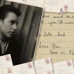 AME4567. WASHINGTON (ESTADOS UNIDOS), 18/11/2022.- Fotografía cedida por RR Auction and © the Estate of Barbara Hewitt que muestra algunas de las cartas de amor que el cantautor estadounidense Bob Dylan envió a su novia.