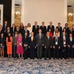 El Rey recibe a una representación de empresarios en Qatar