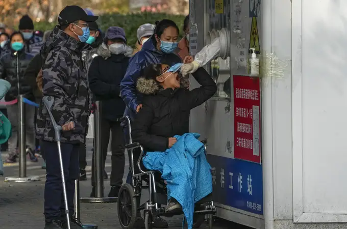 Gran despliegue policial en Pekín y Shanghái para acallar las protestas contra la gestión de Xi Jinping