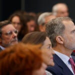 El rey Felipe VI preside el acto conmemorativo del 40 aniversario del Instituto de Comercio Exterior (ICEX) bajo el lema “Pensando en el futuro”, este lunes en la sede del ICEX en Madrid. EFE/ Javier Lizon