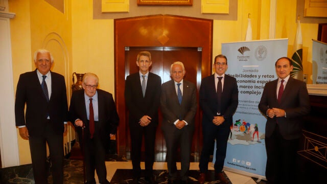Inauguración de la jornada "Posibilidades y retos de la economía española en un marco incierto y complejo"