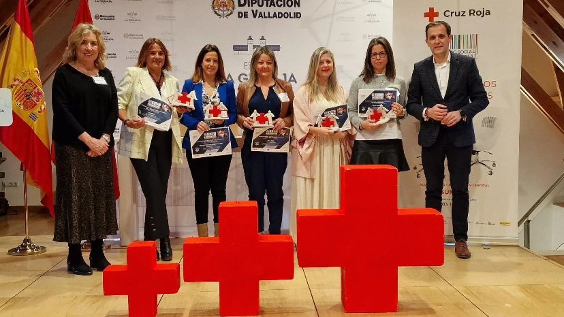 Íscar y Urbón entregan los premios de Cruz Roja en Valladolid que reconoce el compromiso de Ballesol, Recoletas, Vametal, Rio Shopping y Sanitas por su participación en el Plan de Empleo