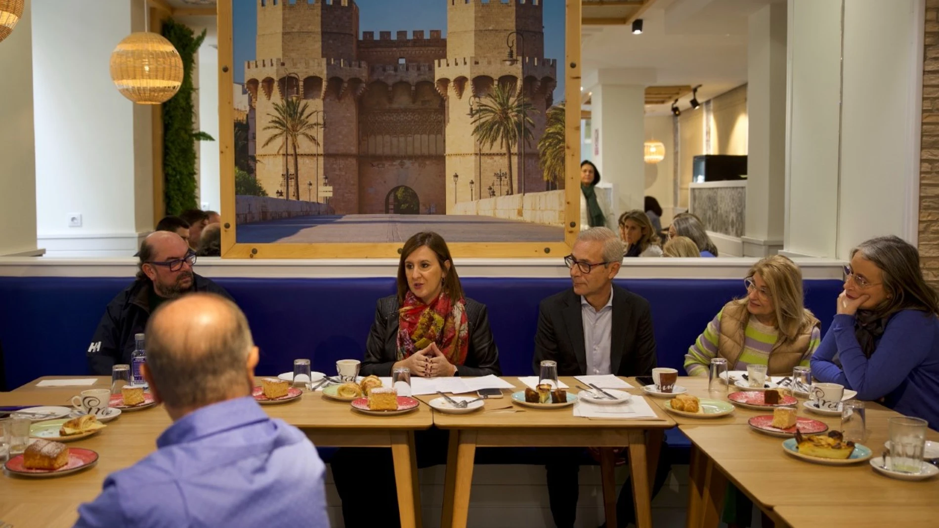 María José Catalá se ha reunido con comerciantes de distintas zonas de Valencia