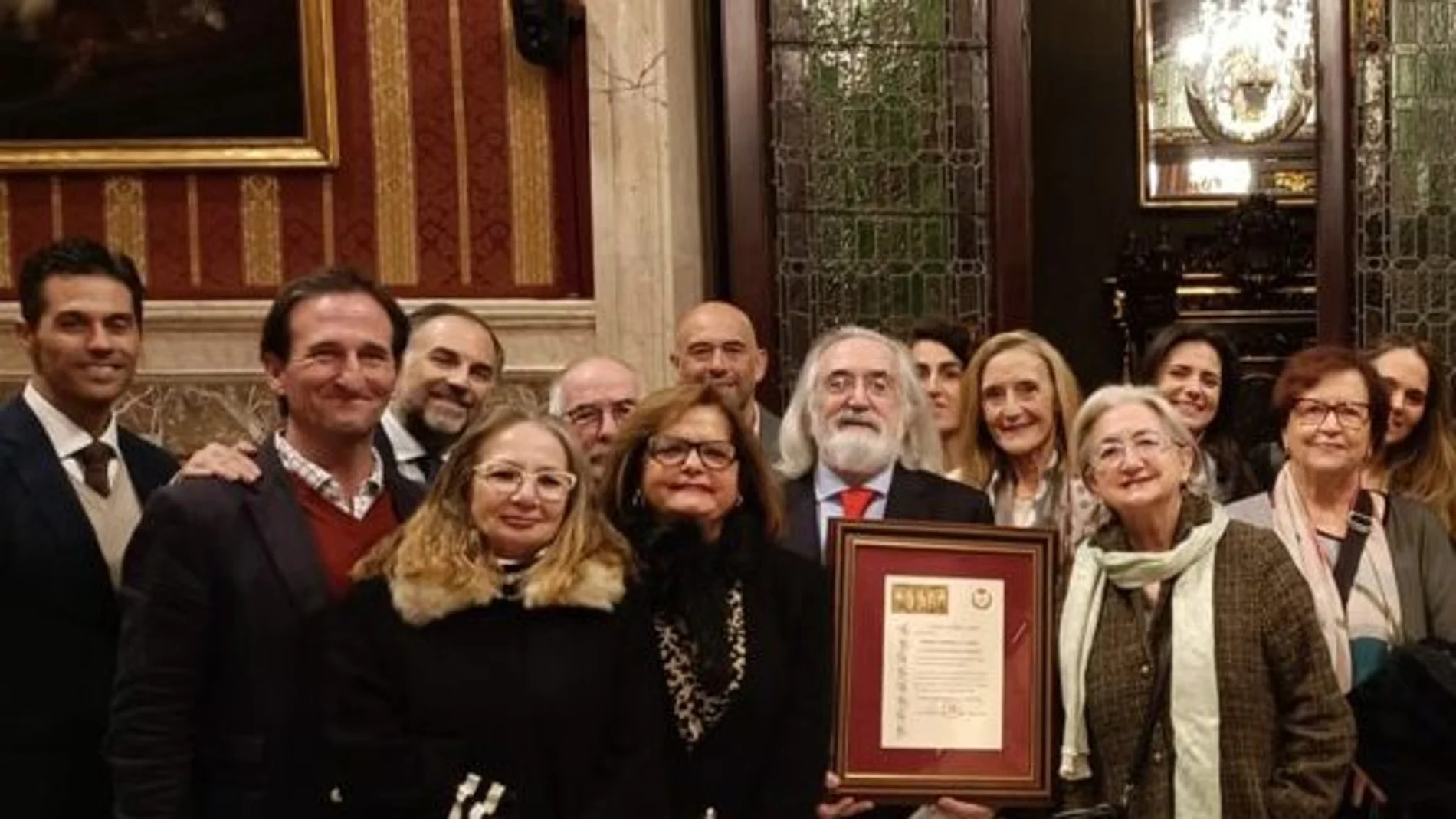 La Fundación AK Antonio Guerrero ha recibido el premio Alfonso X el Sabio, concedido por el Cabildo de la orden por su trayectoria en defensa de la Atención Temprana