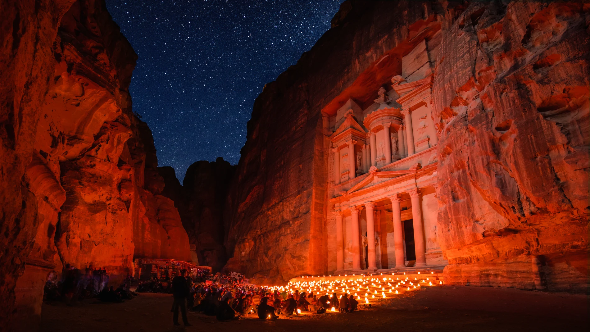 Una imagen del mítico Tesoro de Petra, uno de las maravillas del mundo más admiradas por los turistas