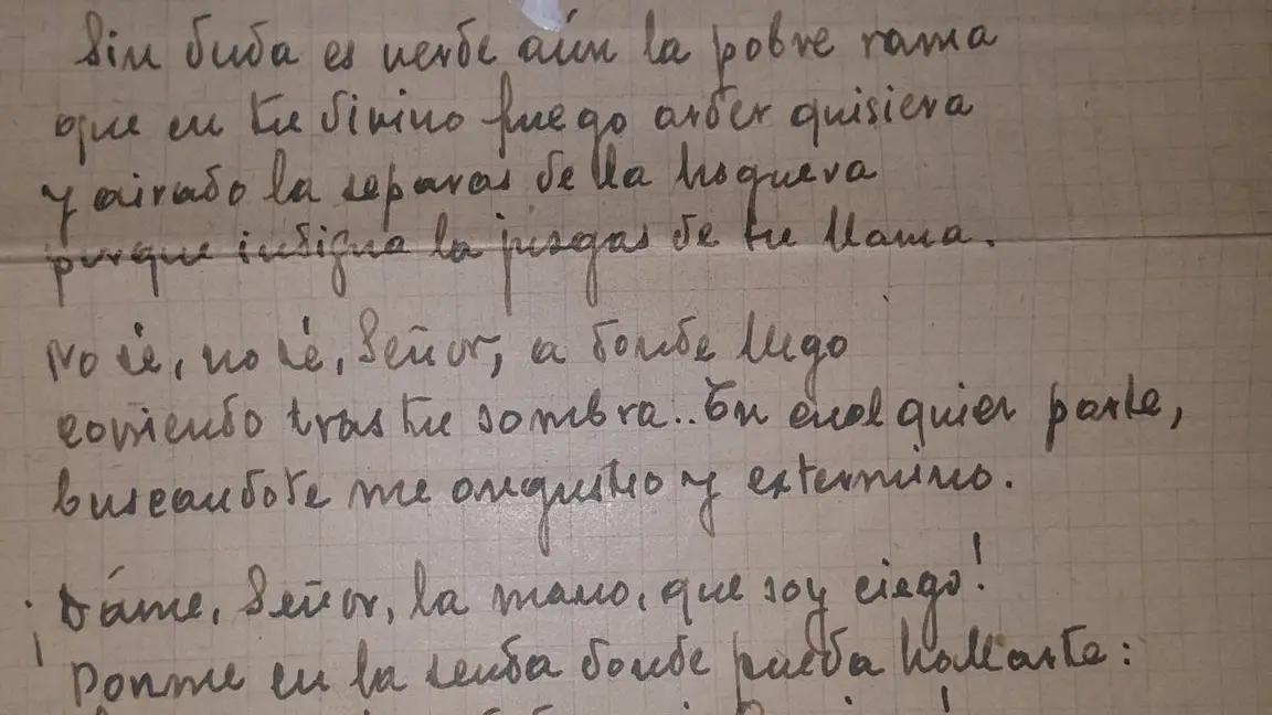 Página manuscrita de Antonio Machado copiando un poema de su hermano Manuel