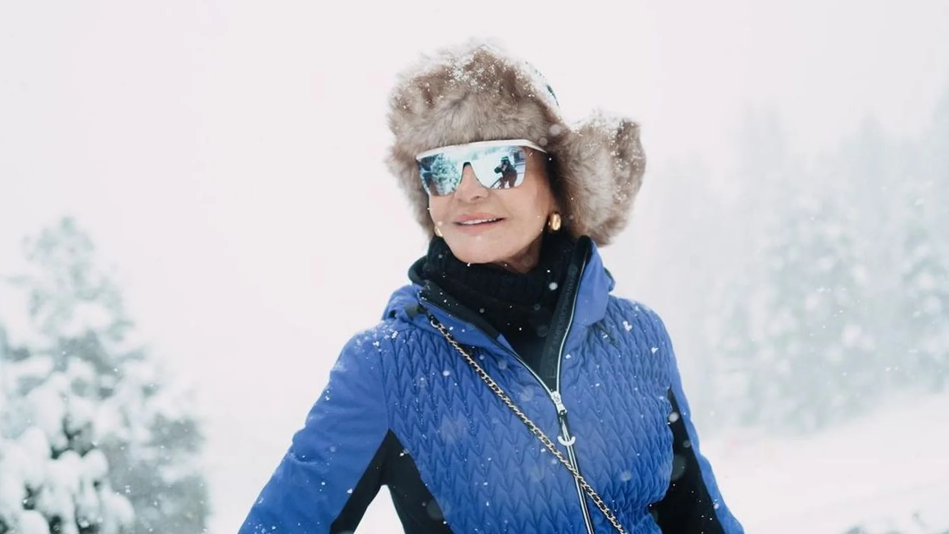 Naty Abascal con look de Armani en la nieve
