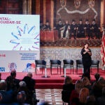El presidente de la Generalitat, Ximo Puig, presenta el plan Valenciano de Acción en Salud Mental, Drogodependencias y Conductas Adictivas, centrado en los jóvenes, las mujeres y los colectivos más vulnerables