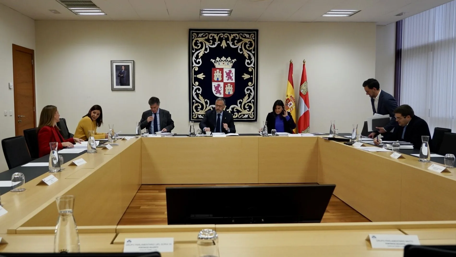 Carlos Pollán preside la reunión de la Mesa de las Cortes