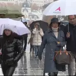 Media España continúa en alerta por viento, fuerte oleaje o por lluvias