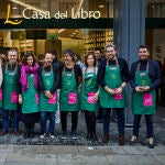 Desde la izquierda, Ricardo Cavolo, Megan Maxwell, Luz Gabás, Lorenzo Silva, Cristina Campos, Ángel Martín, Pedro Simón, María Martínez, Máximo Huerta y Carlos del Amor