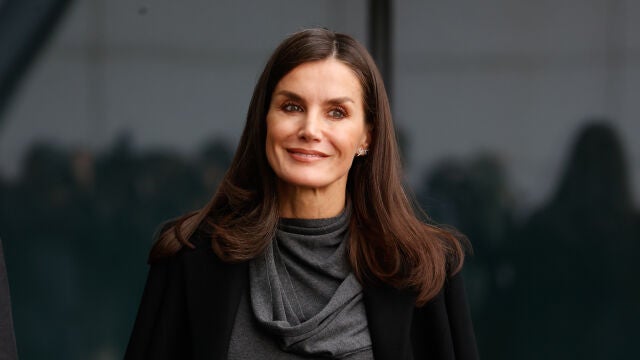 La Reina Letizia con botas altas.