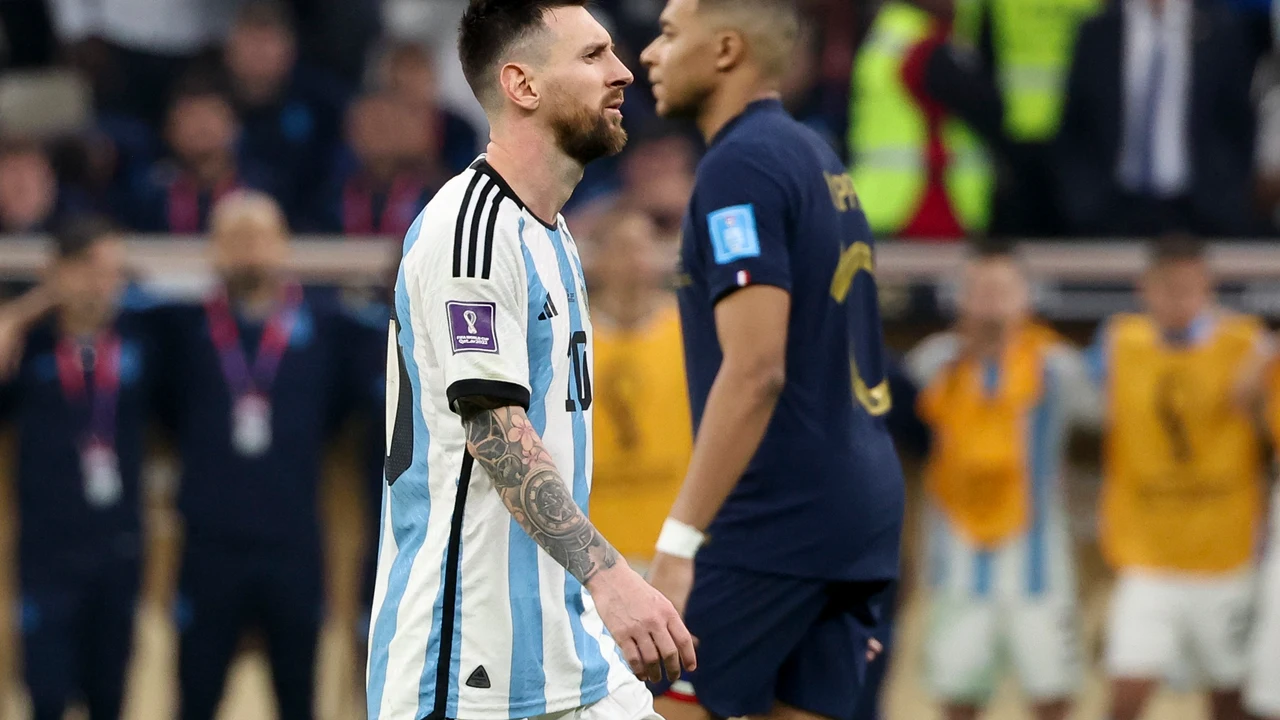 Francia no perdona a Messi: un bar utiliza camiseta del argentino como felpudo