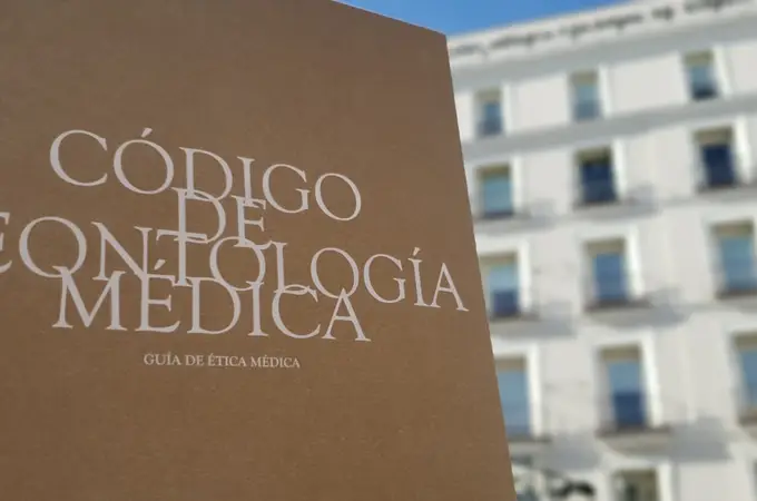 El Consejo General de Médicos aprueba el nuevo Código de Deontología