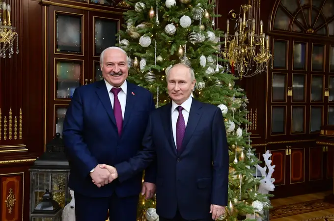 Putin visita a Lukashenko en busca de ayuda militar