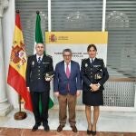 El subdelegado del Gobierno en Sevilla, Carlos Toscano, ha recibido a la nueva jefa de la Brigada Provincial de Policía Judicial, Ana María Cambón, tras tomar posesión y acompañada de Ernesto López Ganfornina, comisario jefe.SUBDELEGACION DEL GOBIERNO