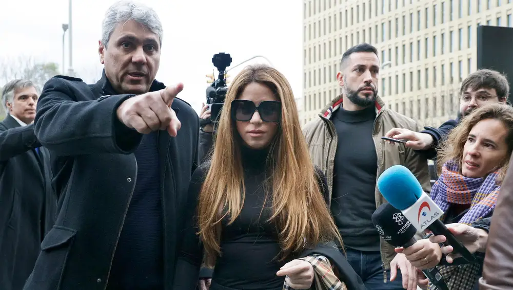 DICIEMBRE (1/10).- La cantante colombiana Shakira acude al juzgado de primera instancia y familia número 18 de Barcelona para firmar el acuerdo sobre la custodia de sus hijos que pactó con su expareja, el exfutbolista Gerard Piqué, tras su reciente separación, el 1 de diciembre. EFE/ Quique García