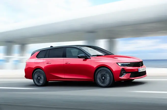 Opel amplía su gama eléctrica con el nuevo Astra