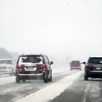 El temporal de frío y nieve golpea a buena parte de EE UU y dificulta la circulación por carreteras