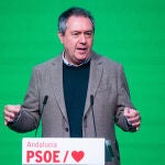 El secretario general del PSOE de Andalucía y Portavoz del Grupo Parlamentario Socialista, Juan Espadas