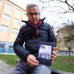 El escritor berciano David Castañeiras presenta su libro 'Un jilguero en Nueva York'