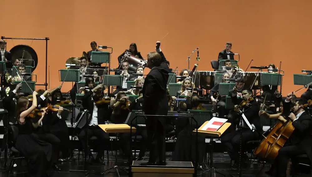 La Orquesta Sinfónica de España interpretó un repertorio de los grandes clásicos de la música