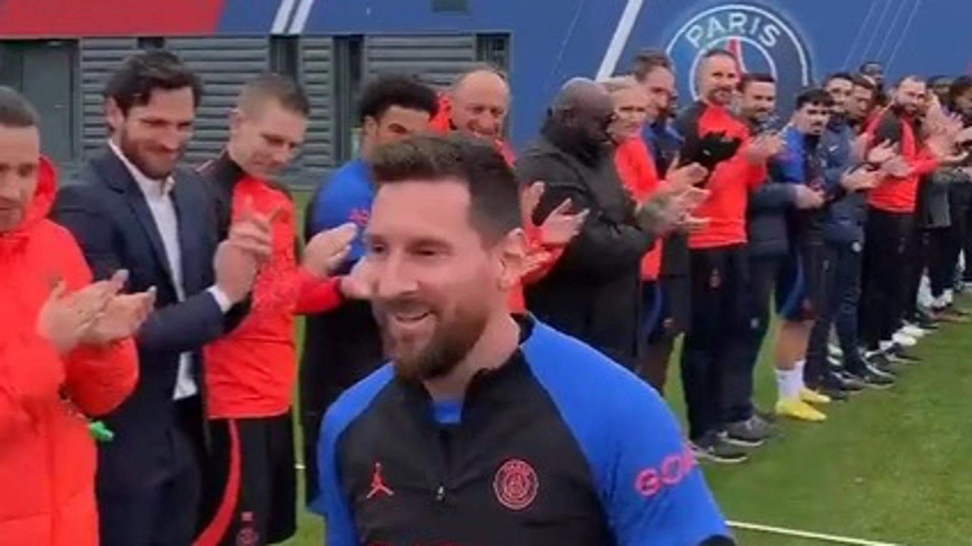 Messi ya ha regresado a París después de ganar el Mundial