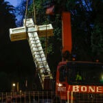 Retirada del que fue monumento a los Caídos del parque Ribalta en Castellón, esta tarde