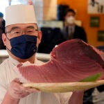 Un atún alcanza los 257.000 euros en la primera subasta del año en Tokio