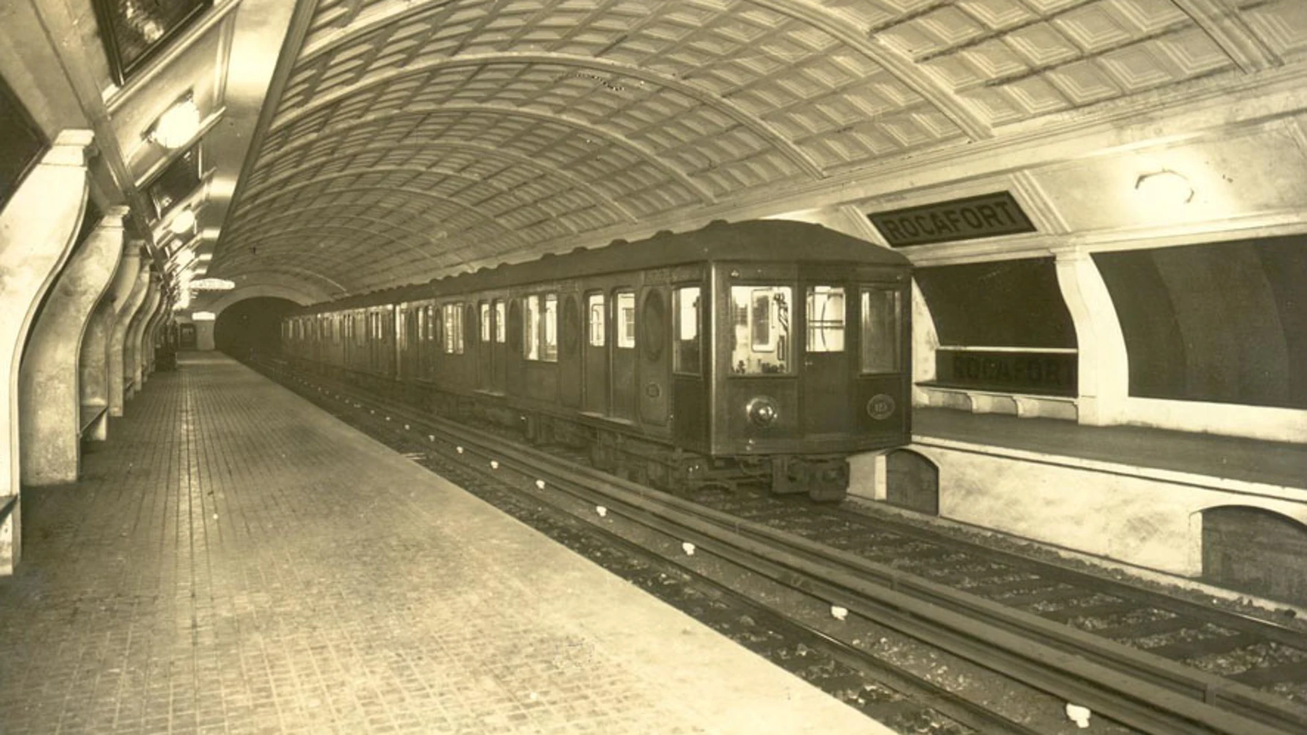 Estación de metro de Rocafort antes de su remodelación