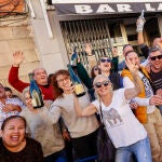 Un bar de la localidad de Tavernes de la Valldigna ha repartido unos 3,75 millones de euros del tercer premio de a Lotería del Niño, el 18.918