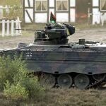 Imagen de un vehículo blindado Marder en una demostración de las fuerzas armadas alemanas. Este modelo es el que ha anunciado este viernes Scholz que enviará a Ucrania