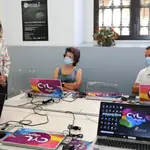 La consejera de Movilidad y Transformación Digital, María González, visita el Espacio CyL Digital en Palencia