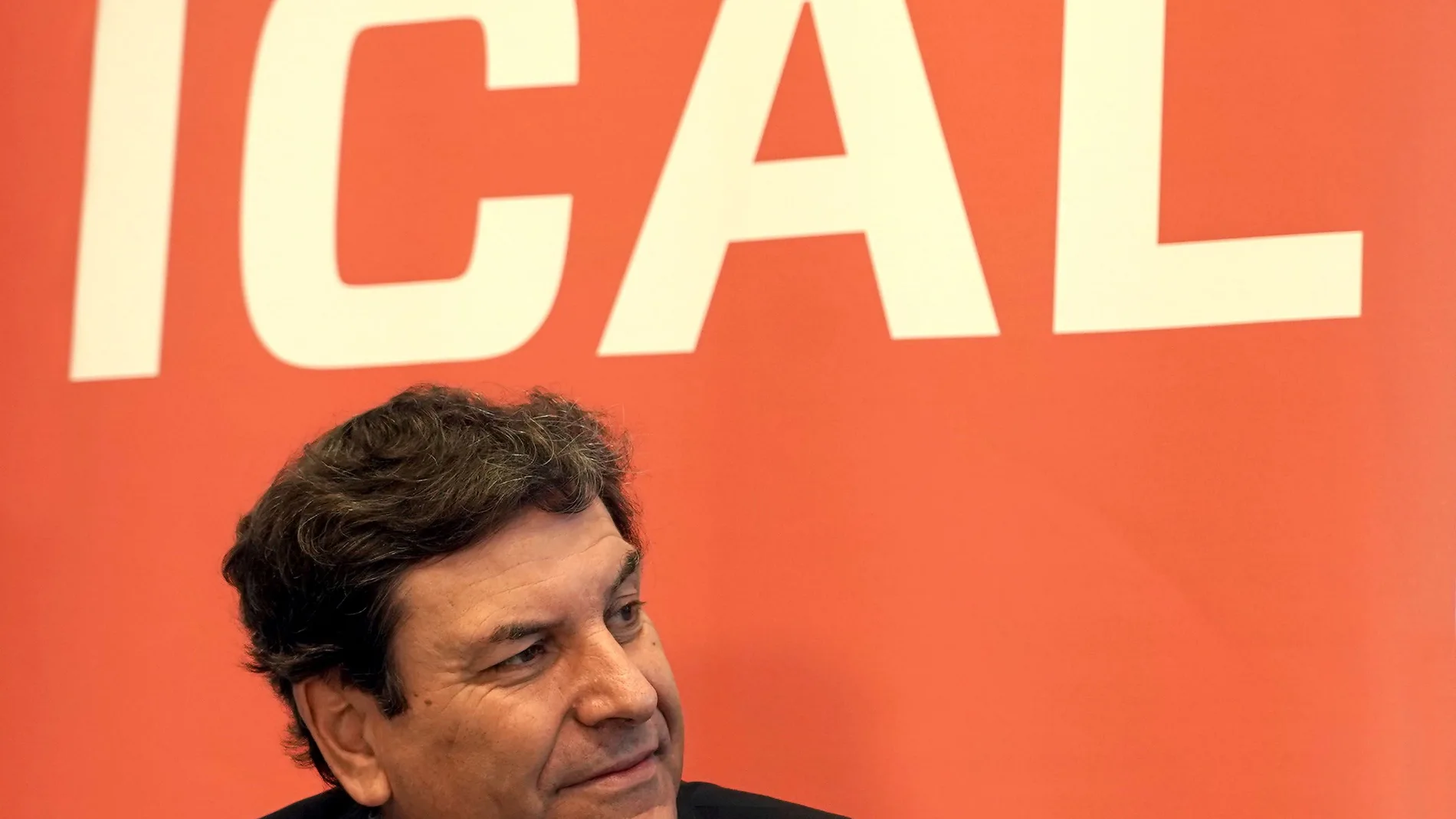 El consejero de Economía y Hacienda, Carlos Fernández Carriedo, participa en los Desayunos de la Agencia Ical
