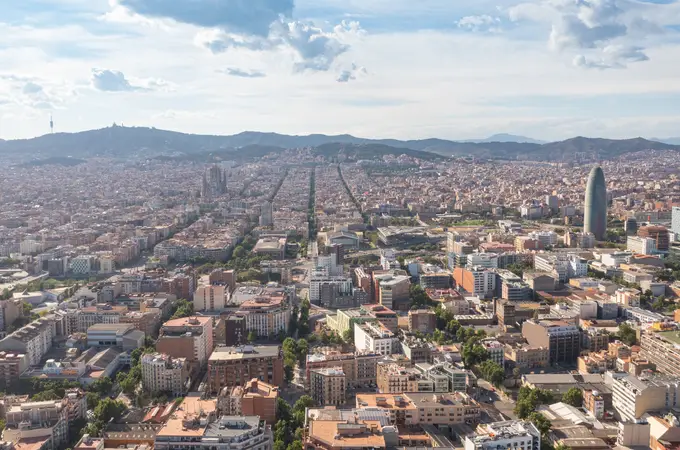 El drama de la vivienda en Barcelona: el 40% de los inquilinos deja su piso por condiciones inasumibles