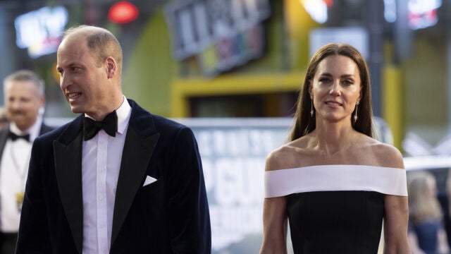 El Príncipe Guillermo y Kate Middleton, en el estreno de una película