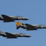 Tres cazas F-4 Phantom de la Fuerza Aérea griega, aún en activo