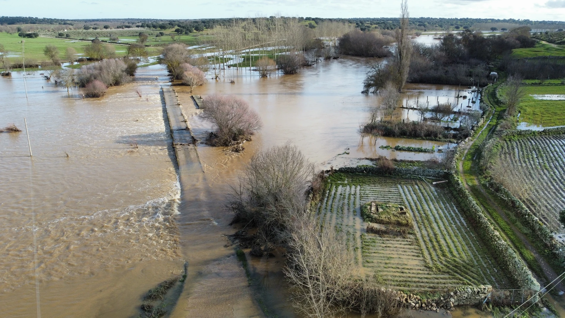 El 112 ha recibido en las últimas horas numerosas llamadas por las inundaciones en la provincia de Salamanca