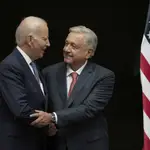 Joe Biden y el presidente mexicano Andrés Manuel López Obrador, en Ciudad de México