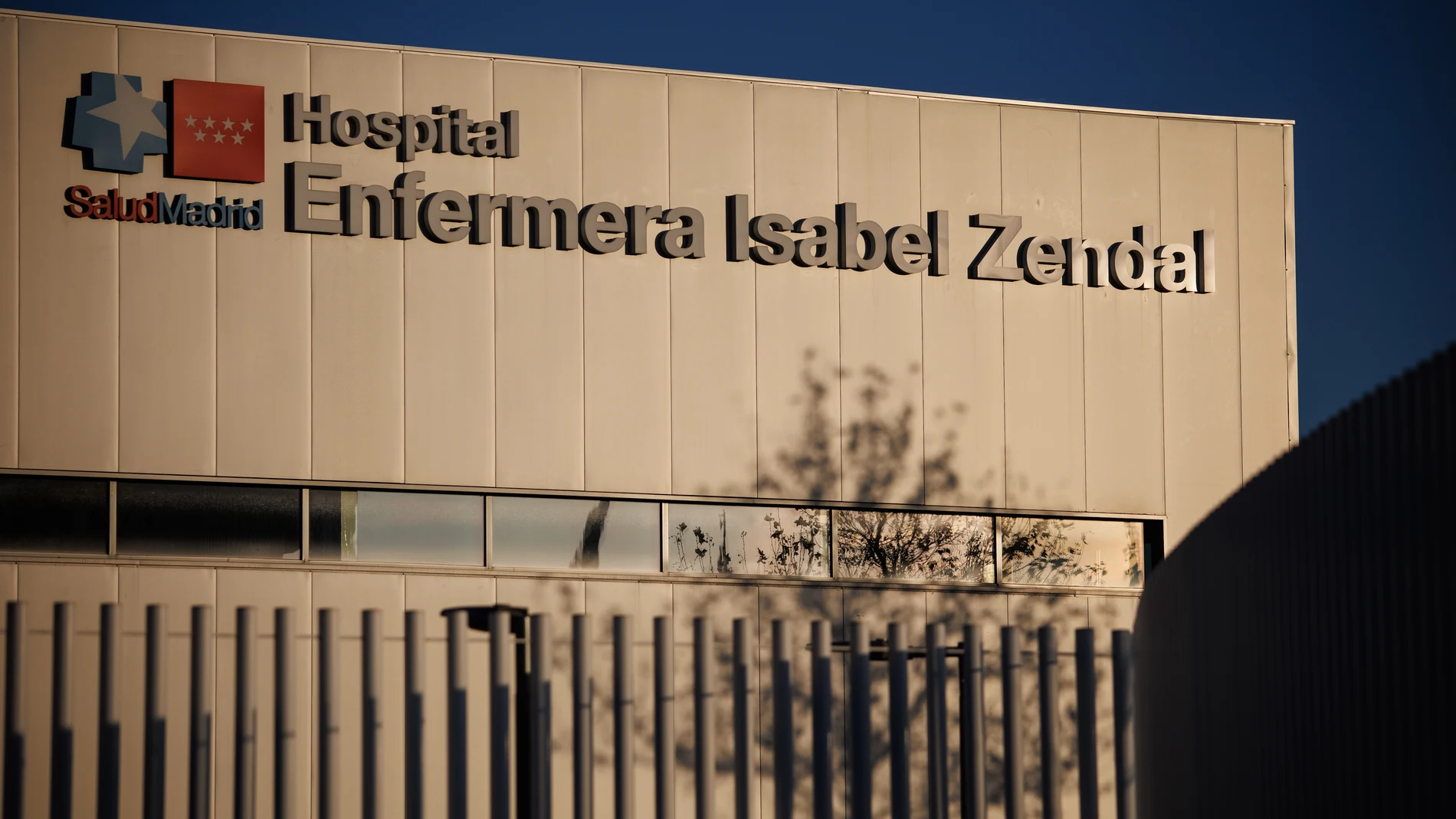 Exterior del Hospital Público Enfermera Isabel Zendal, a 13 de enero de 2023, en Madrid