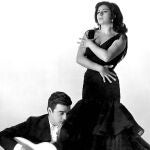 Fotografía de archivo datada el 1 de enero de 1960 de la cantante Lola Flores junto a su marido el cantaor y guitarrista Antonio Gonzalez "El Pescailla".