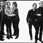 Andy Warhol junto a miembros de The Factory en una imagen tomada en el año 69