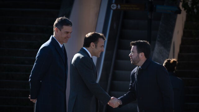 Sánchez, Macron y Junqueras antes de la cumbre del jueves