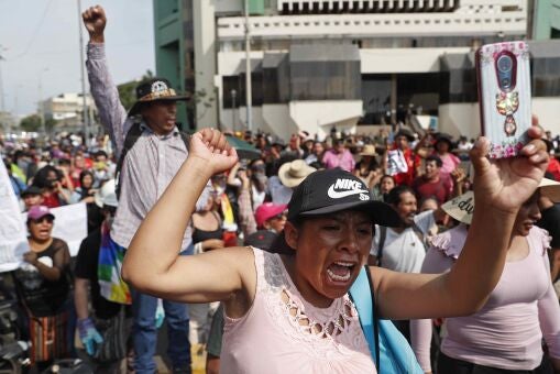 Perú promete a la ONU investigar la violencia policial tras más de 60 muertos en las protestas