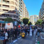La marcha bajo el lema "Renovables sí pero no así" ha recorrido las calles de Valencia este sábado