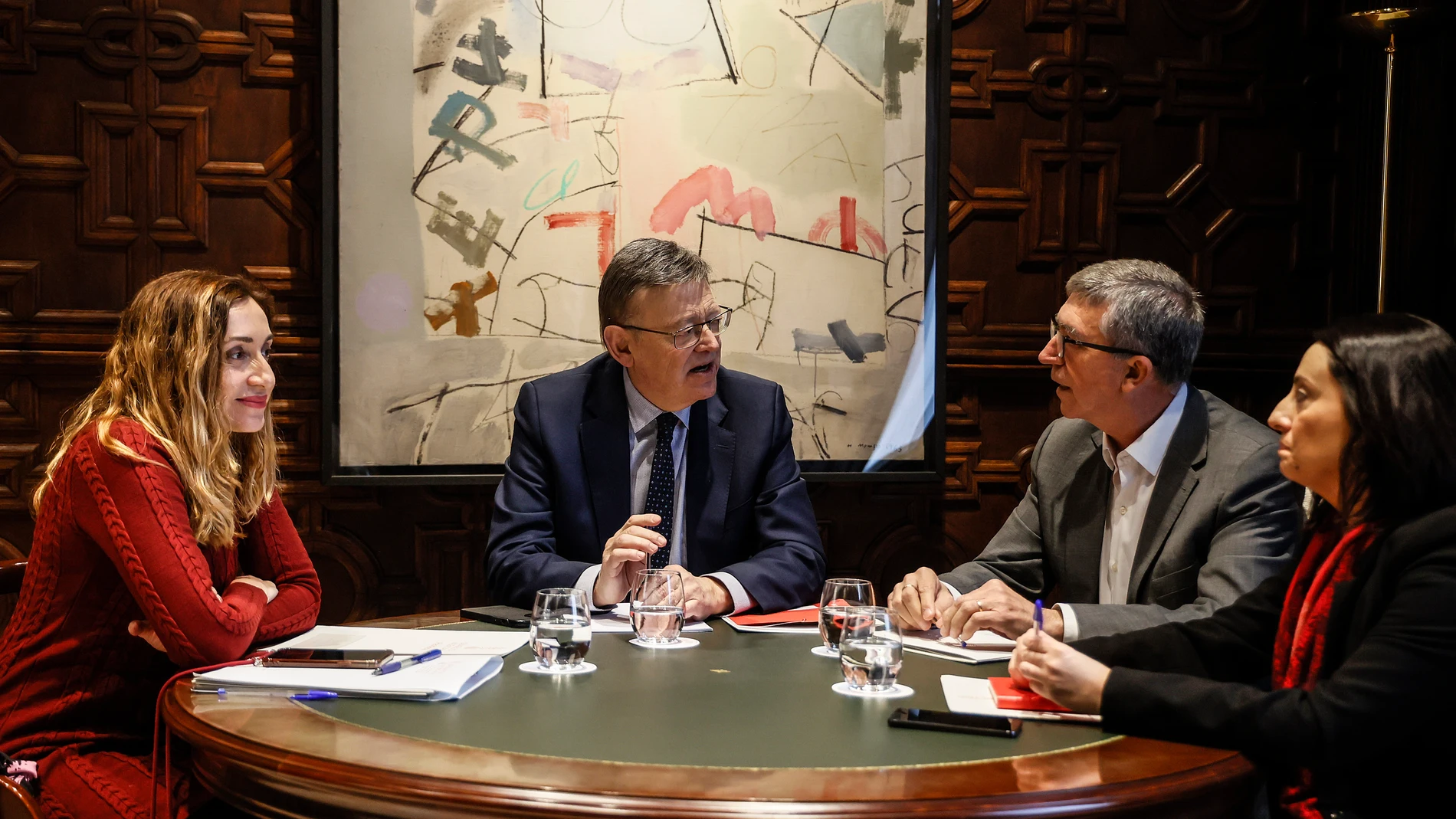 El presidente de la Generalitat valenciana junto a Isaura Navarro, Rafael Climent y Rebeca Torró
