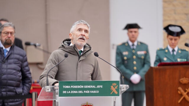 El ministro del Interior, Fernando Grande-Marlaska, preside la toma de posesión del nuevo jefe de la Guardia Civil en el País Vasco, a 25 de enero de 2023, en Vitoria, Álava, Euskadi (España).