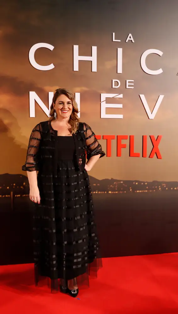 La presentadora Carlota Corredera posa a su llegada al estreno de la nueva serie de Netflix 'La chica de la nieve', en Málaga